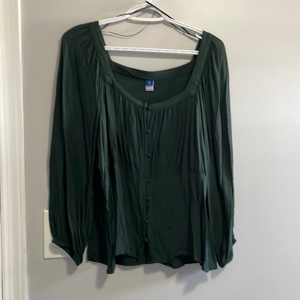 Green Old Navy blouse